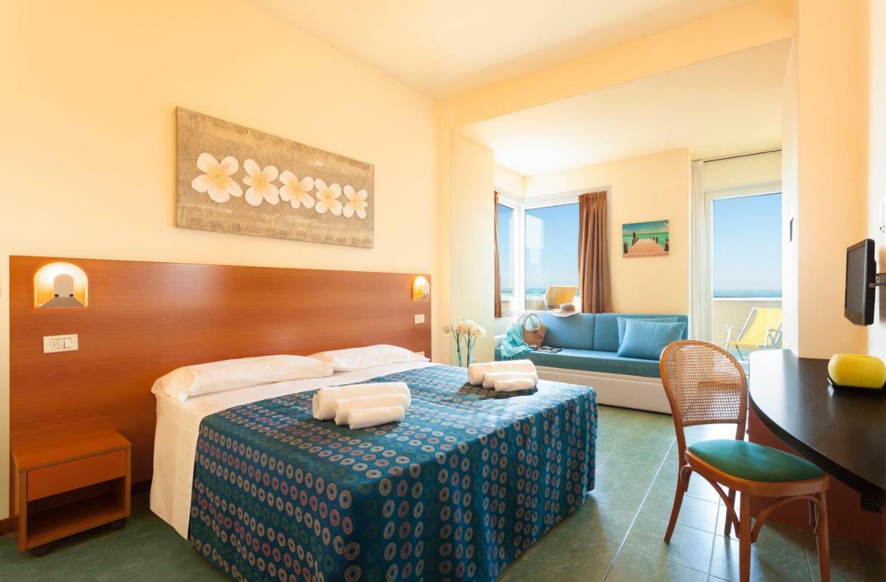 Hotel Atlantic Vista Mare بيزارو المظهر الخارجي الصورة