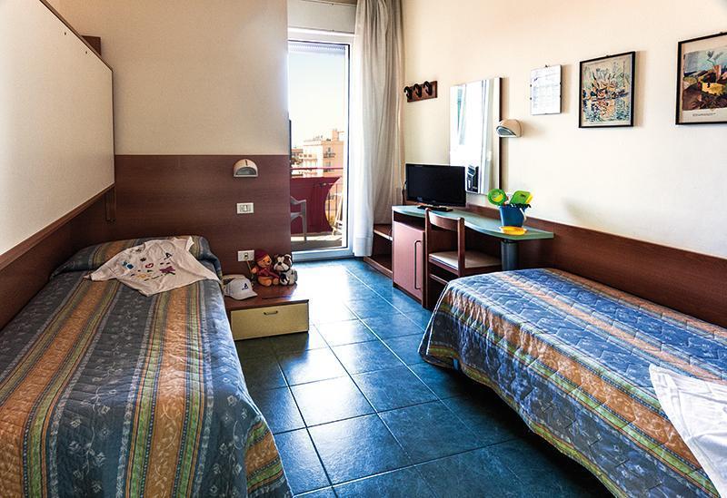 Hotel Atlantic Vista Mare بيزارو المظهر الخارجي الصورة